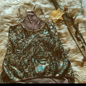 🧚🏻 Cute sequined  tank